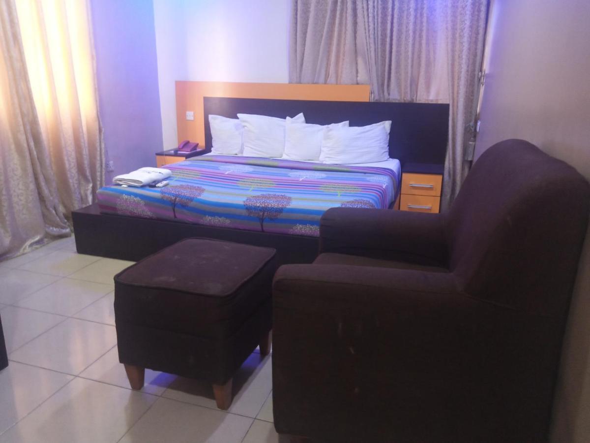 Alluring View Hotel - Toyin Sreet Ikeja Exterior foto